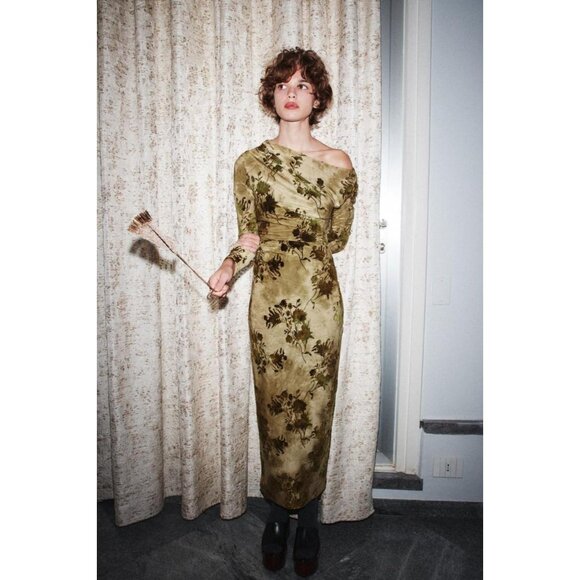 ZARA GATHERED FLOCKED DRESS - Picture 2 of 9